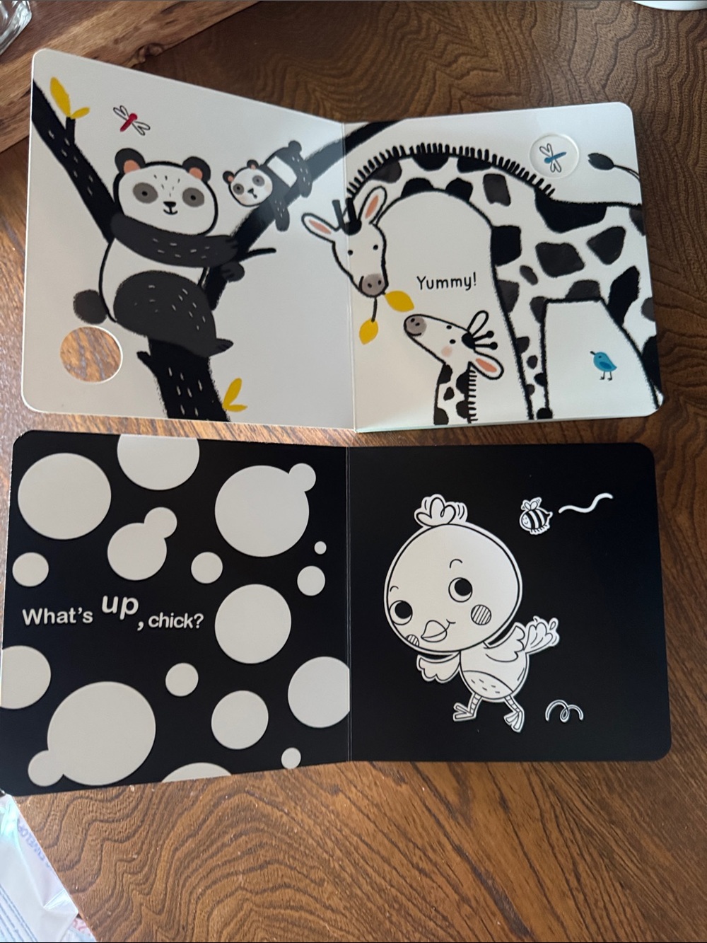 ABC Baby Signs Board Book, Usborne Black & White Books, Finger Puppet Books - Picture 11 of 15